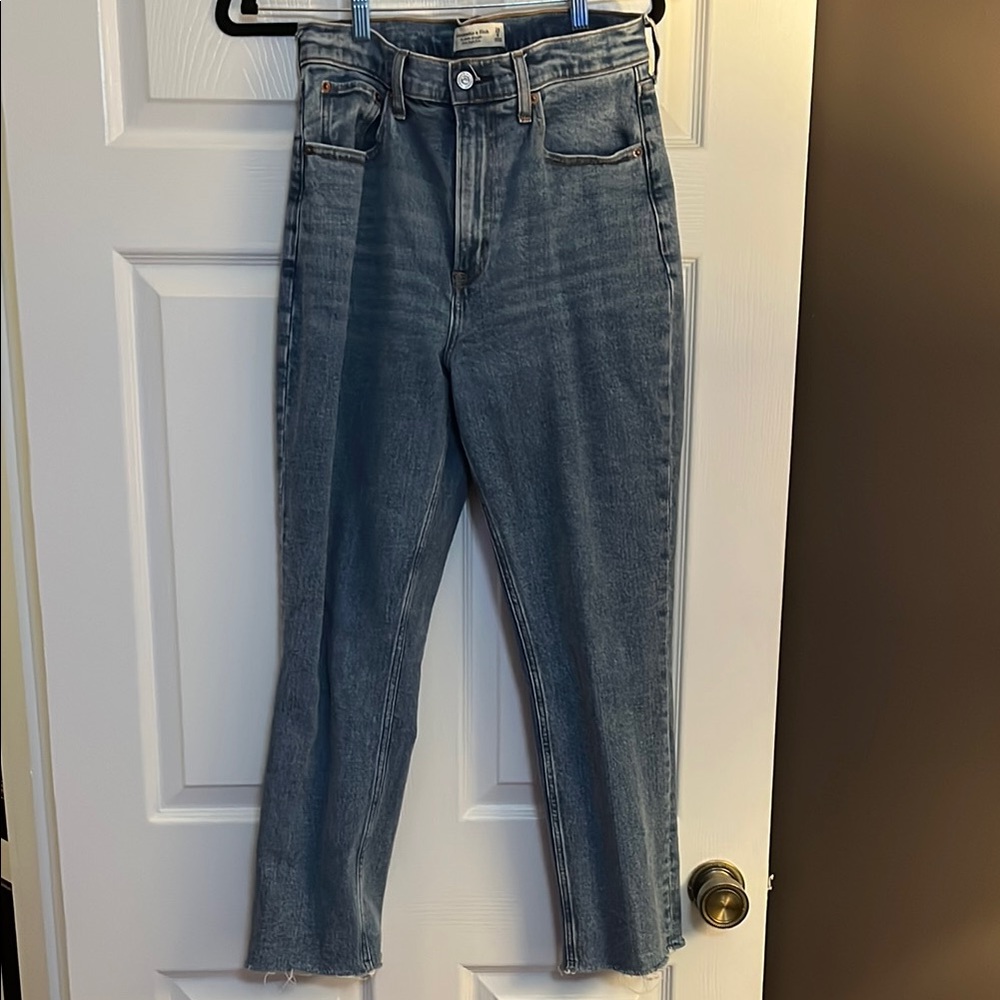 Abercrombie & Fitch The Ankle Straight Ultra High Rise Medium Wash Jeans